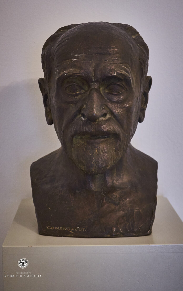 Busto de Gomez Moreno Comendador